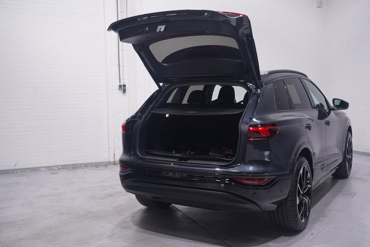 Vehicle Image 19