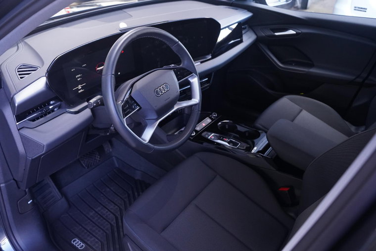 Vehicle Image 60