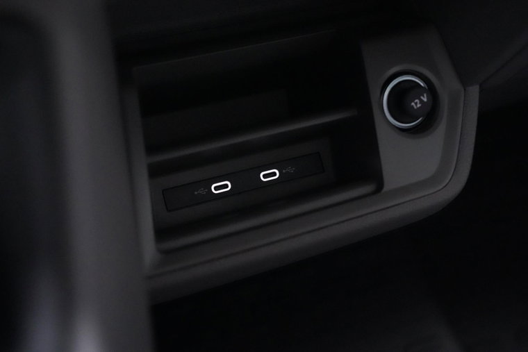 Vehicle Image 38