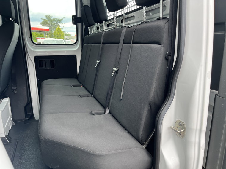 Vehicle Image 32