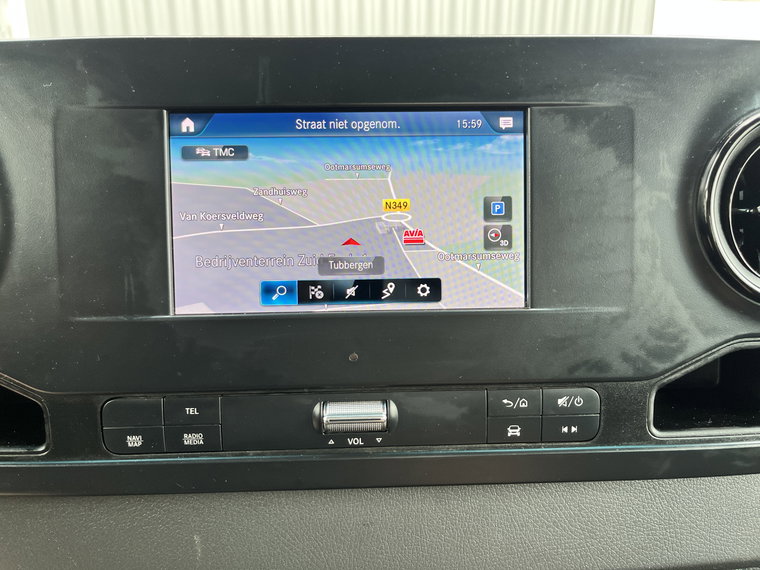 Vehicle Image 37