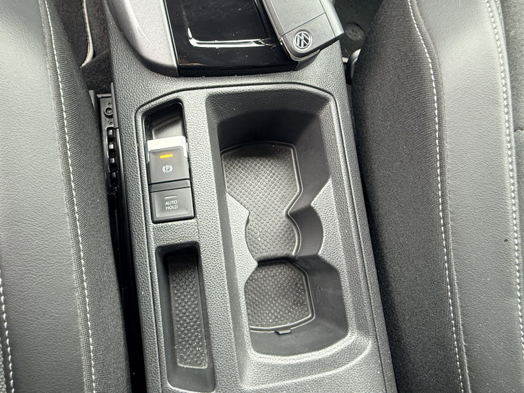 Vehicle Image 26