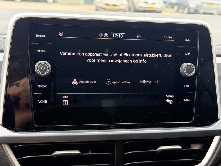 Vehicle Image 45