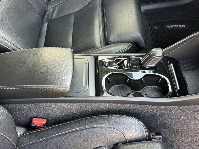 Vehicle Image 38