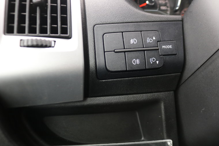 Vehicle Image 24