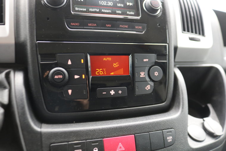 Vehicle Image 26