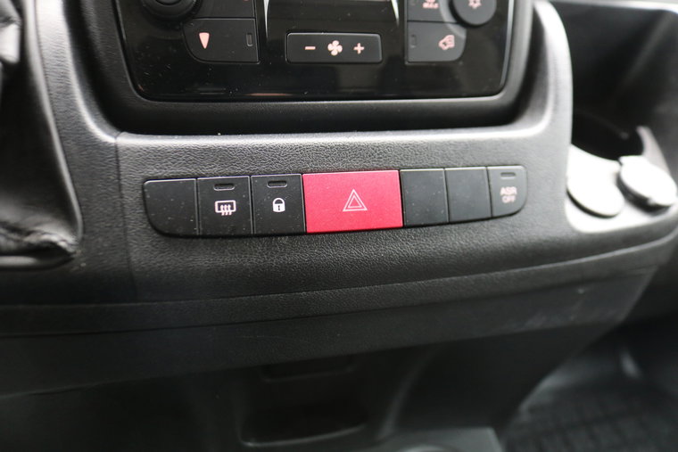 Vehicle Image 27