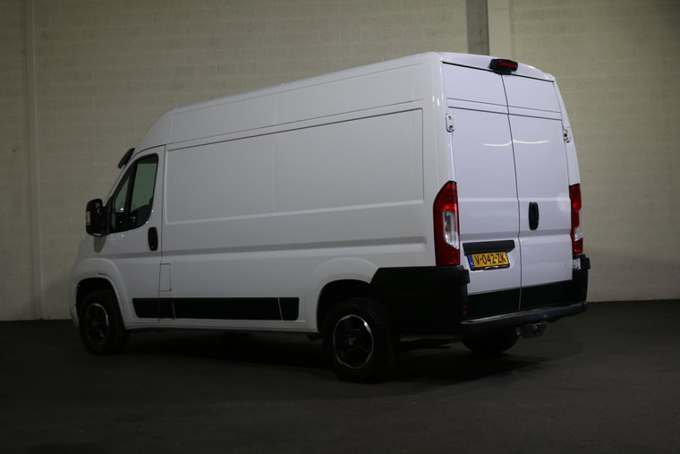 Vehicle Image 33
