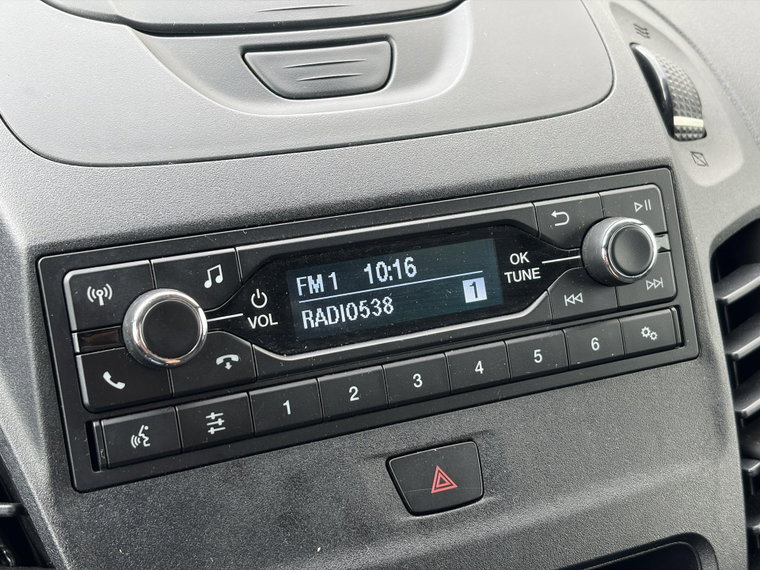 Vehicle Image 25