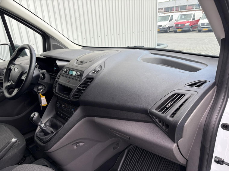 Vehicle Image 26