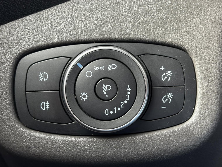 Vehicle Image 29