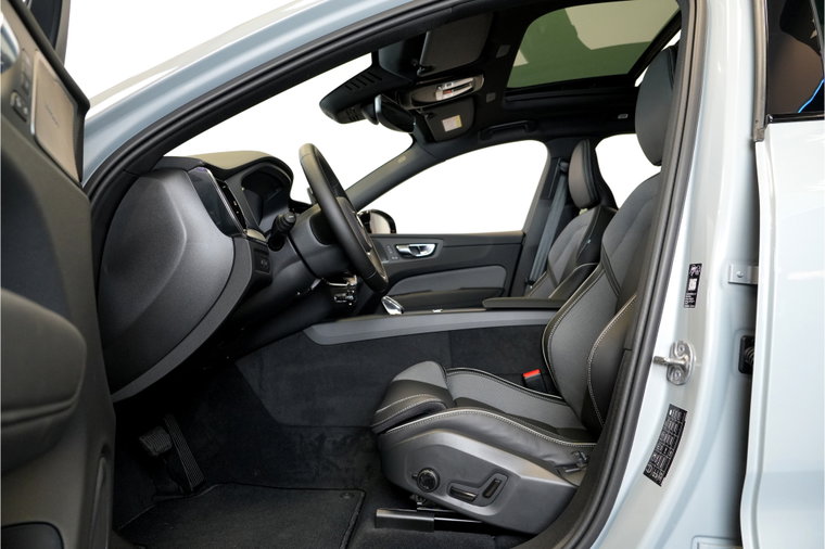Vehicle Image 36