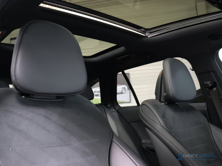Vehicle Image 38