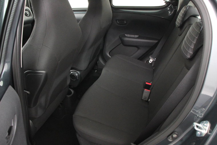 Vehicle Image 22