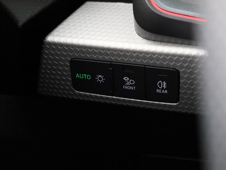 Vehicle Image 23