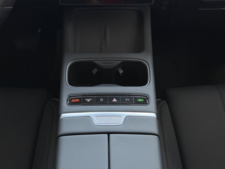 Vehicle Image 31