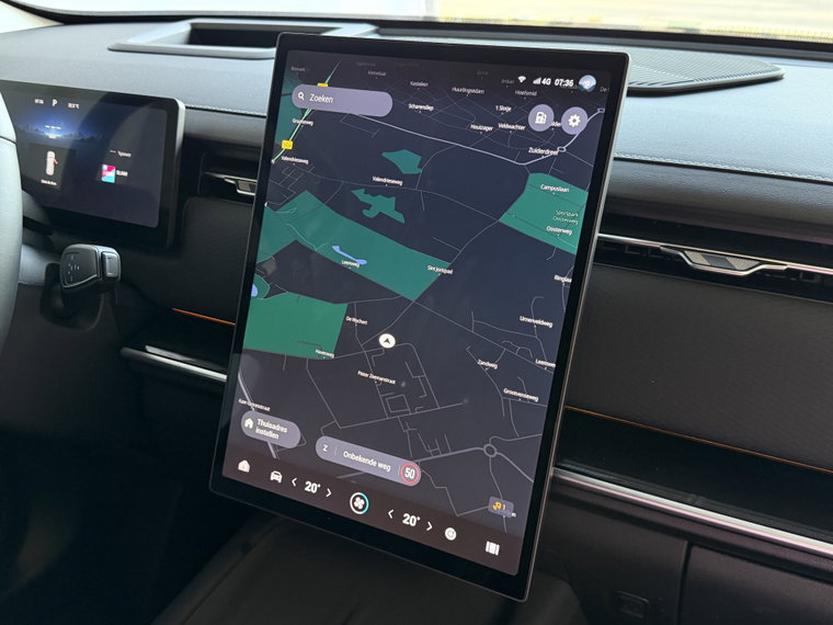Vehicle Image 38