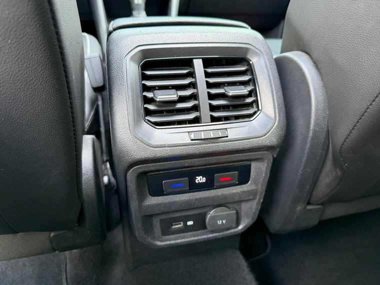 Vehicle Image 27