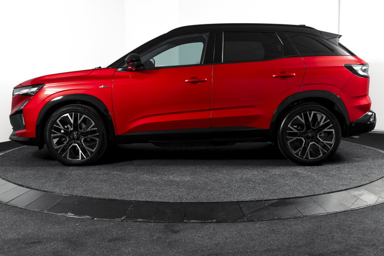 Vehicle Image 5