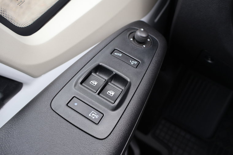 Vehicle Image 23