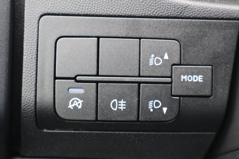 Vehicle Image 24