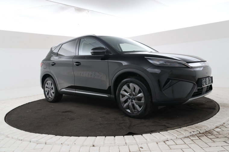 Vehicle Image 6