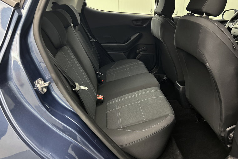 Vehicle Image 17