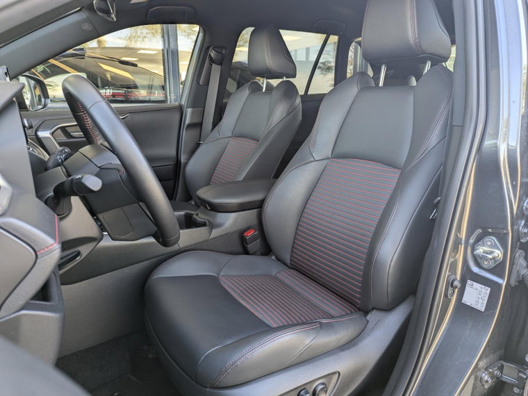 Vehicle Image 21