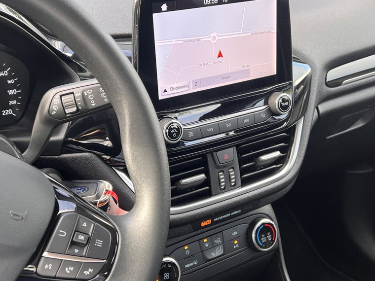 Vehicle Image 31