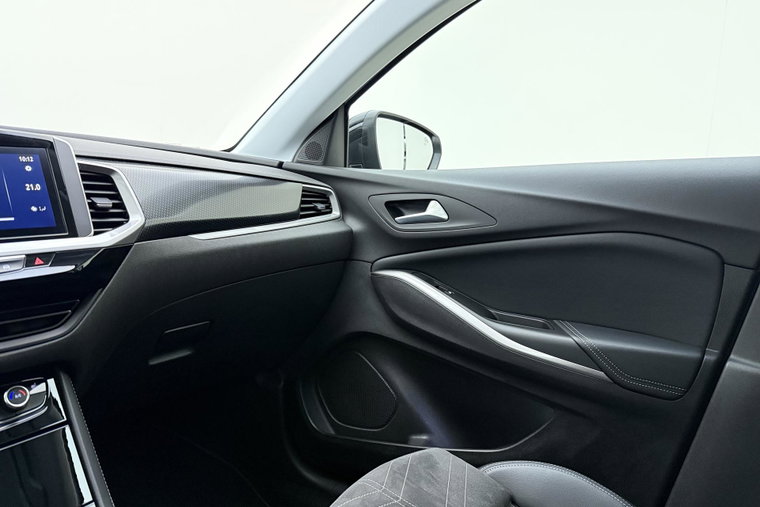 Vehicle Image 38