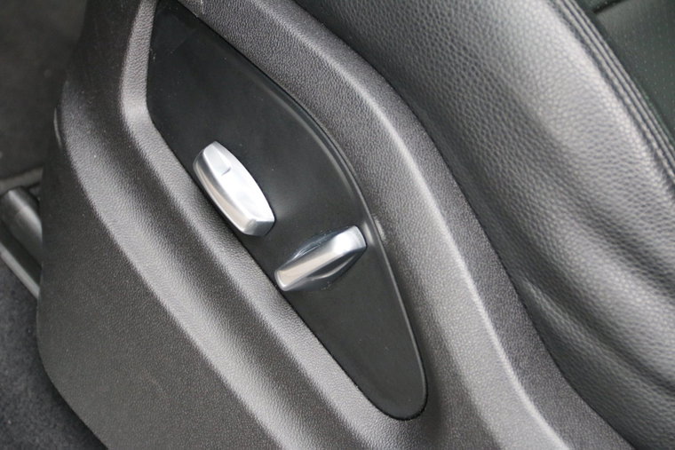 Vehicle Image 22