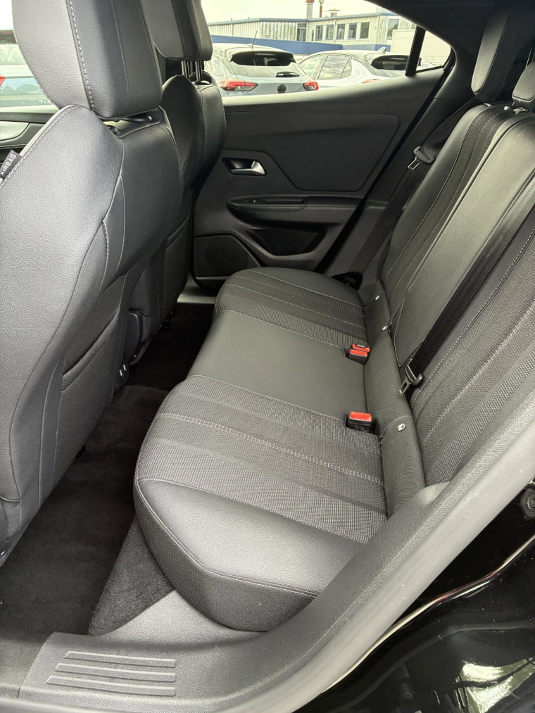 Vehicle Image 41