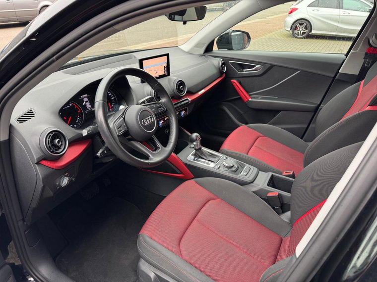 Vehicle Image 14