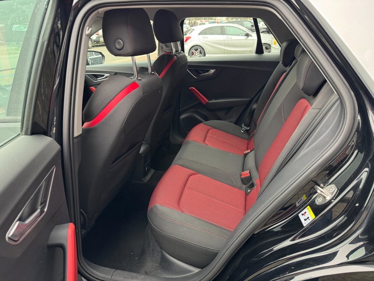 Vehicle Image 15