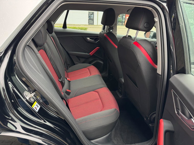 Vehicle Image 17