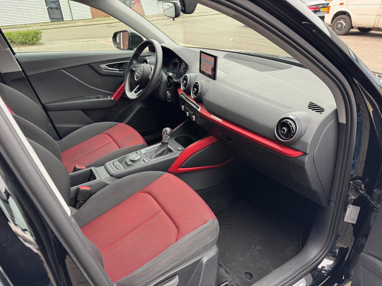 Vehicle Image 18