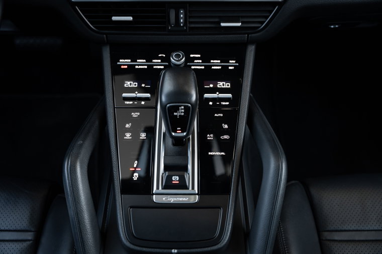 Vehicle Image 24
