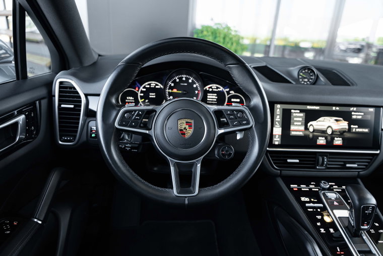 Vehicle Image 11
