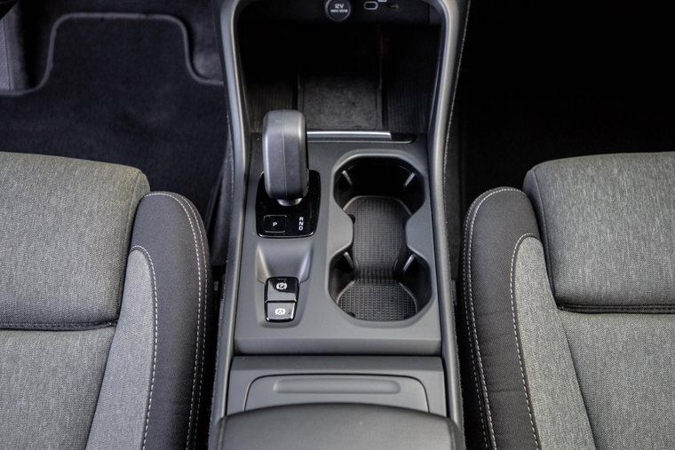 Vehicle Image 16