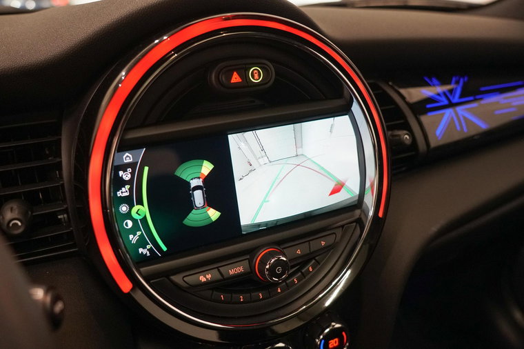 Vehicle Image 18