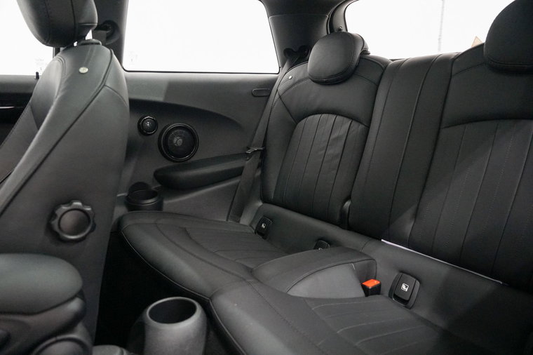 Vehicle Image 33
