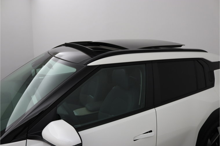 Vehicle Image 38