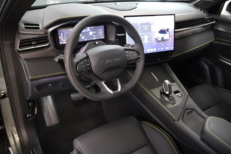 Vehicle Image 9