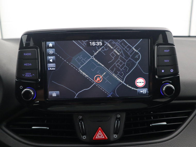 Vehicle Image 30