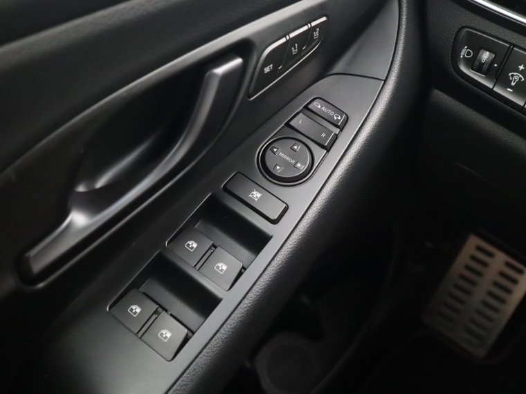 Vehicle Image 42