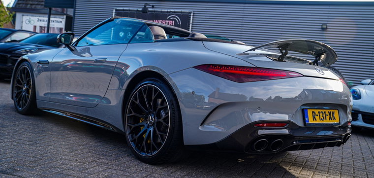 Vehicle Image 23
