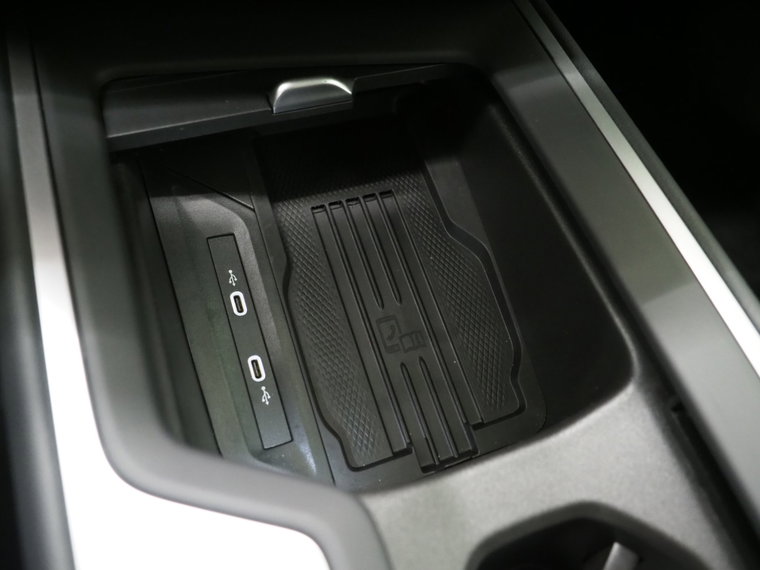 Vehicle Image 39