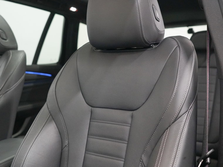 Vehicle Image 26