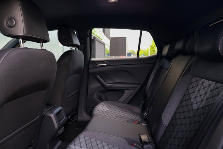 Vehicle Image 40