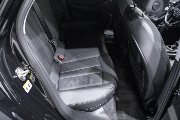 Vehicle Image 36